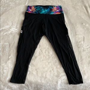 Victoria’s Secret PINK ultimate workout leggings